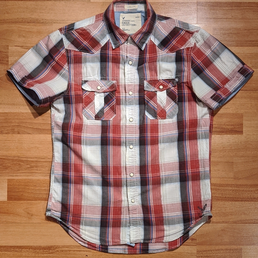 American Eagle Outfitters Red and White Casual Button Down Shirt